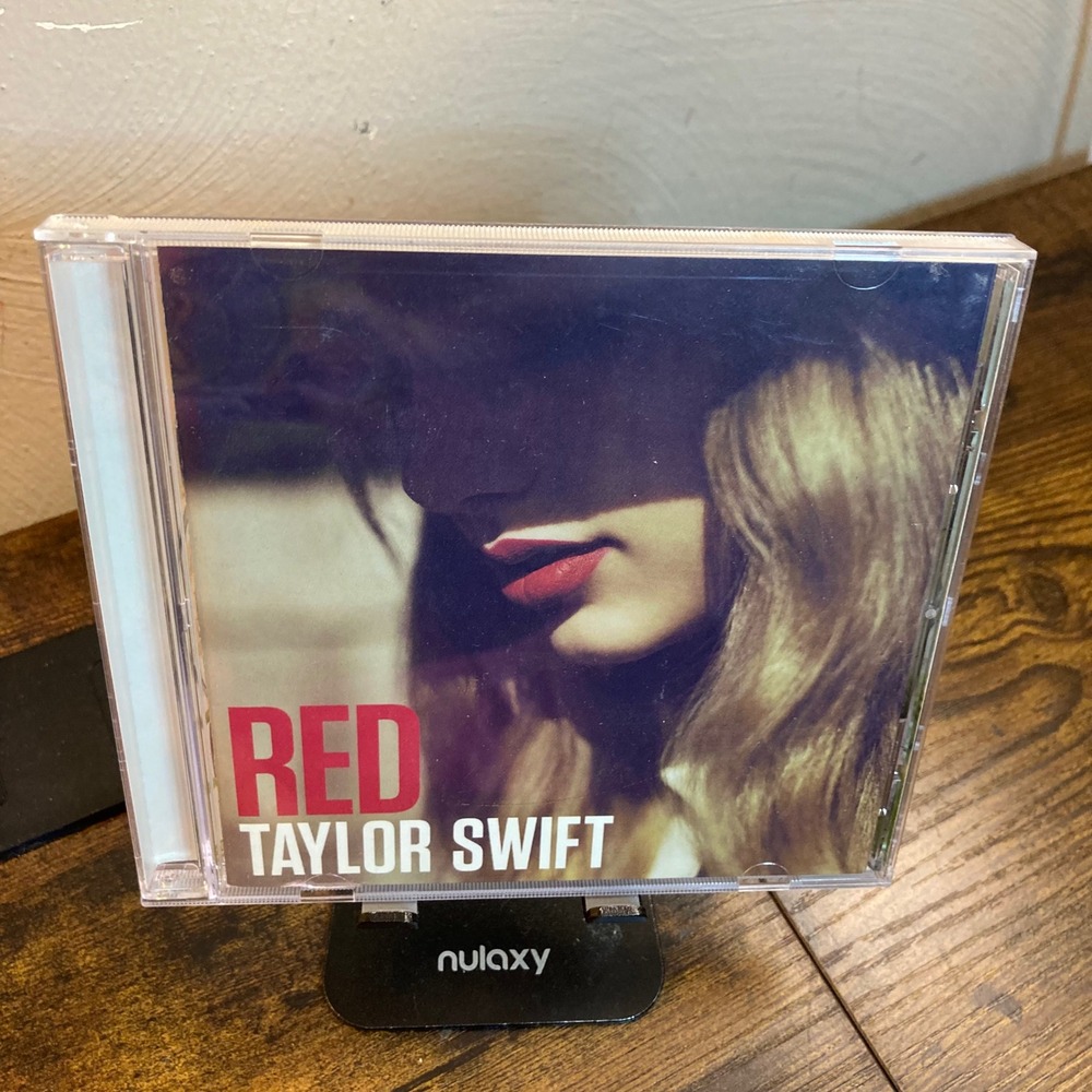Taylor Swift Red CD All Too Well 22 I Knew You Were Trouble Everything Has Chang